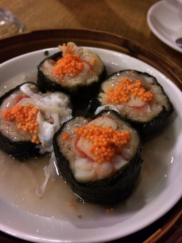 蟹子鲜虾紫菜卷