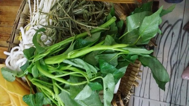 素菜(有土豆、有藕片、有贡菜……)