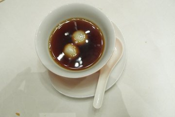 姜茶汤圆