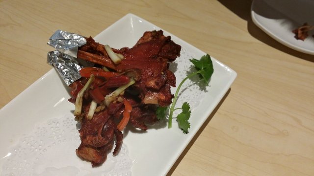 鸭下巴