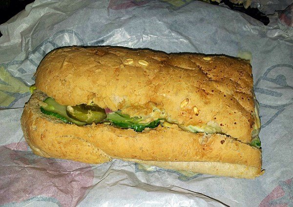 新鲜蔬菜三明治