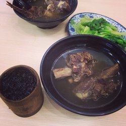 胡椒大骨汤