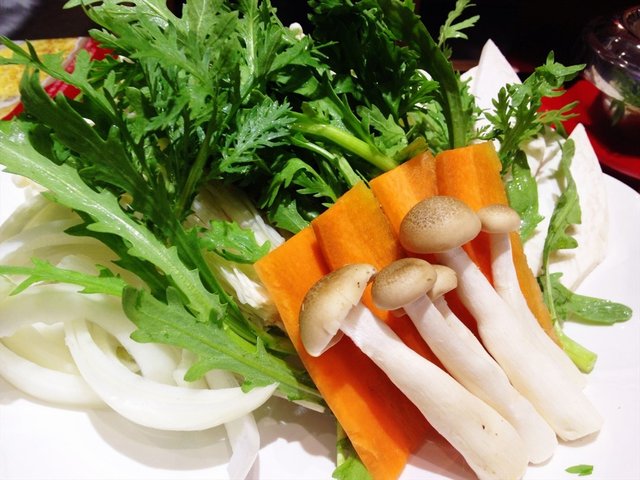 蔬菜菌菇拼盘