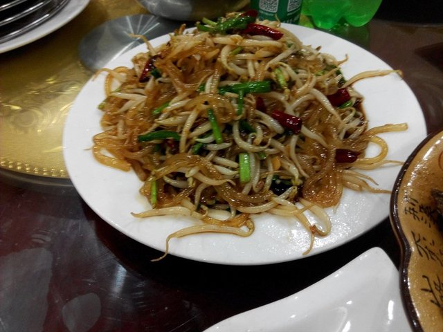黄豆芽炖粉条