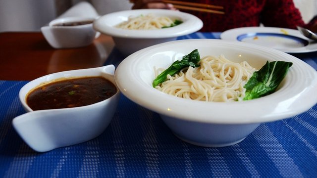 肉酱面