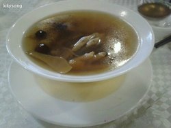 虫草花炖鸡脚