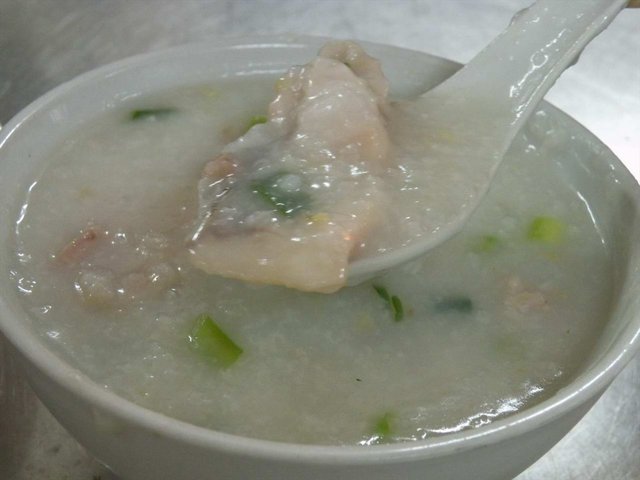 骨腩粥