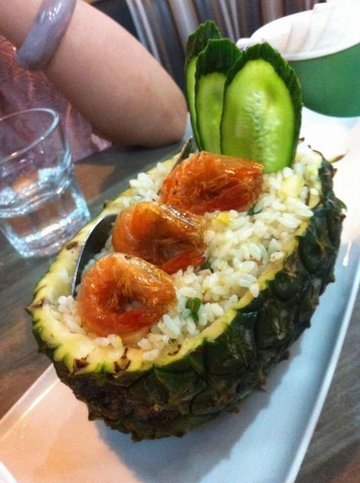 凤梨海鲜炒饭