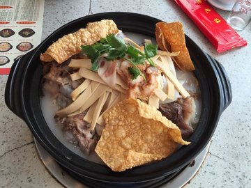 骨头砂锅