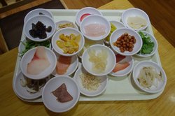 二十碟过桥米线