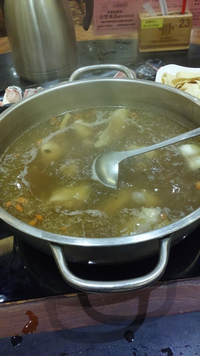 1蚊半只鸡煲