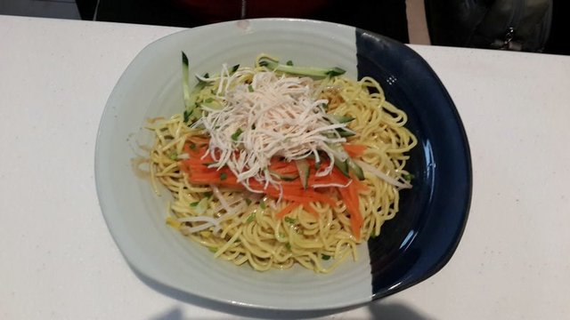 鸡丝凉面