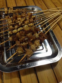 烤羊肉串、牛蹄筋