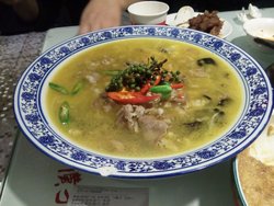 酸汤小肥羊