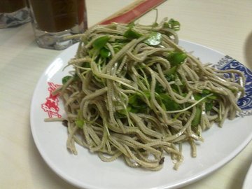 香椿苗拌豆腐丝