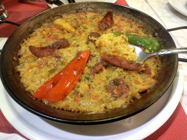 西班牙卓利索香腸雞肉飯