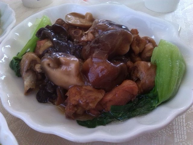 冬菇菜胆扒猪手