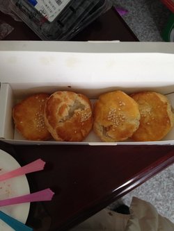 皮酥馅大的老婆饼，诱人的味道啊。