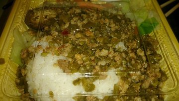 酸豆角盖饭