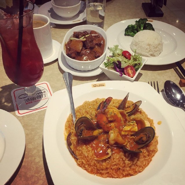 罗勒汁海鲜焗饭