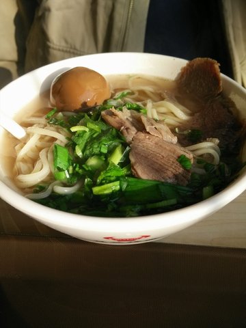 早餐牛肉面加蛋