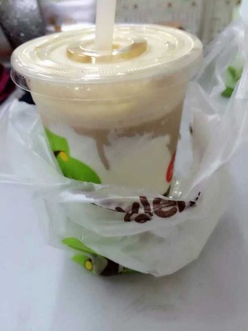 蛋糕珍珠奶茶