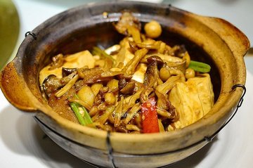 鲜菌竹笙豆腐