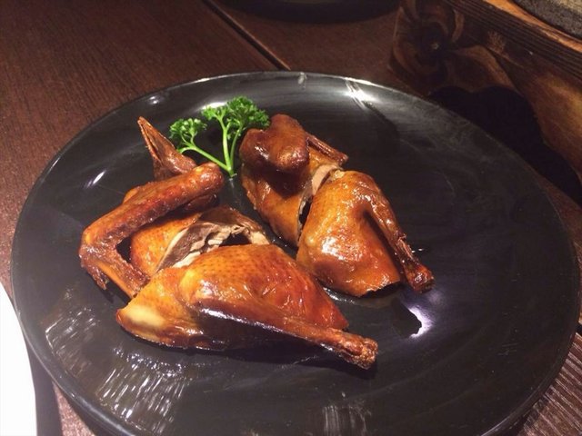 脆皮乳鸽