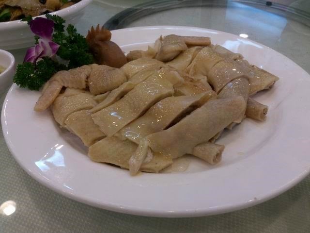 还可以吧,鸡皮爽脆,鸡肉鲜甜。