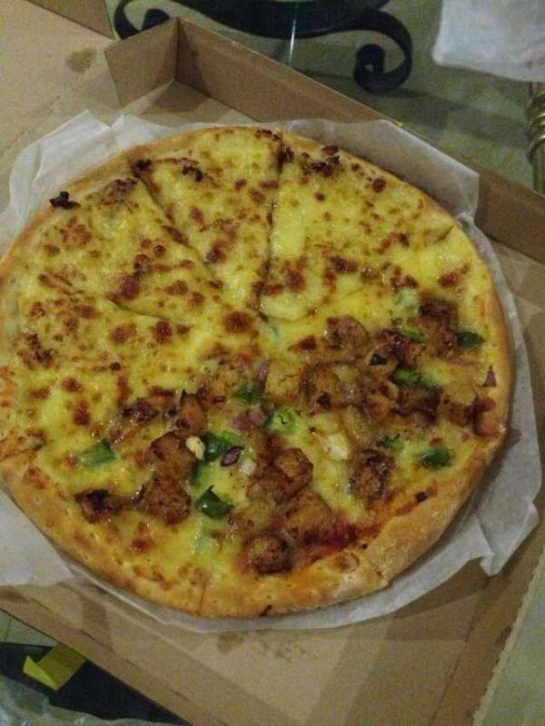 D24榴莲双拼披萨