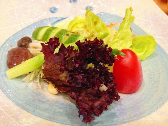 明虾飞鱼籽色拉