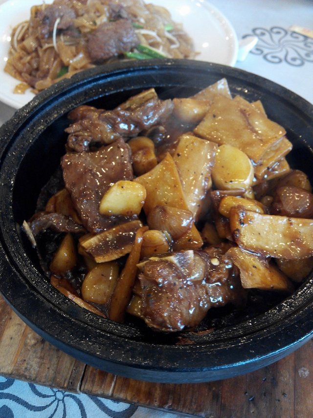 石锅珍菌牛仔骨