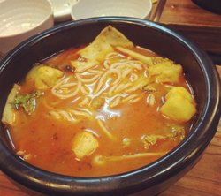 酸汤肥牛米线