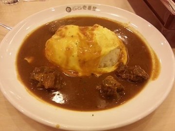 咖喱牛肉蛋包饭