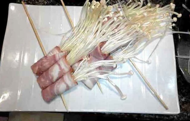 培根金针菇
