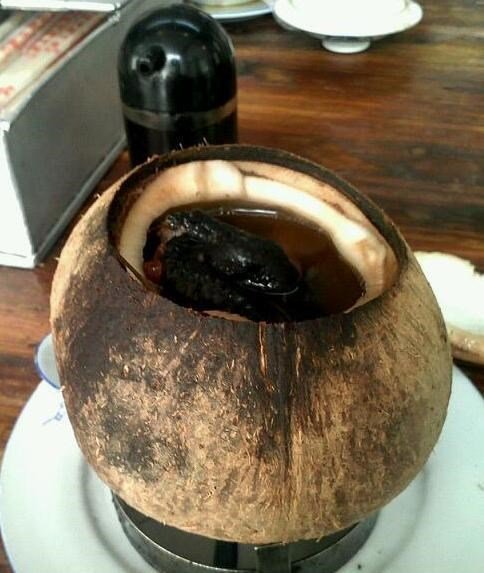 椰子炖乌鸡