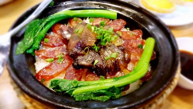 腊味煲仔饭