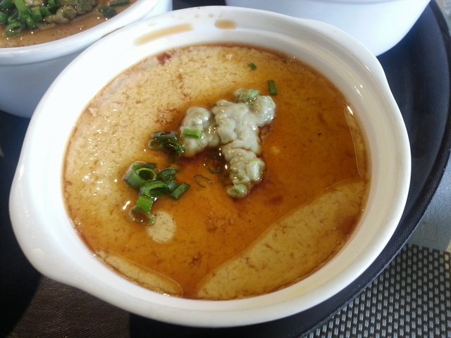 龙虾脑蒸蛋
