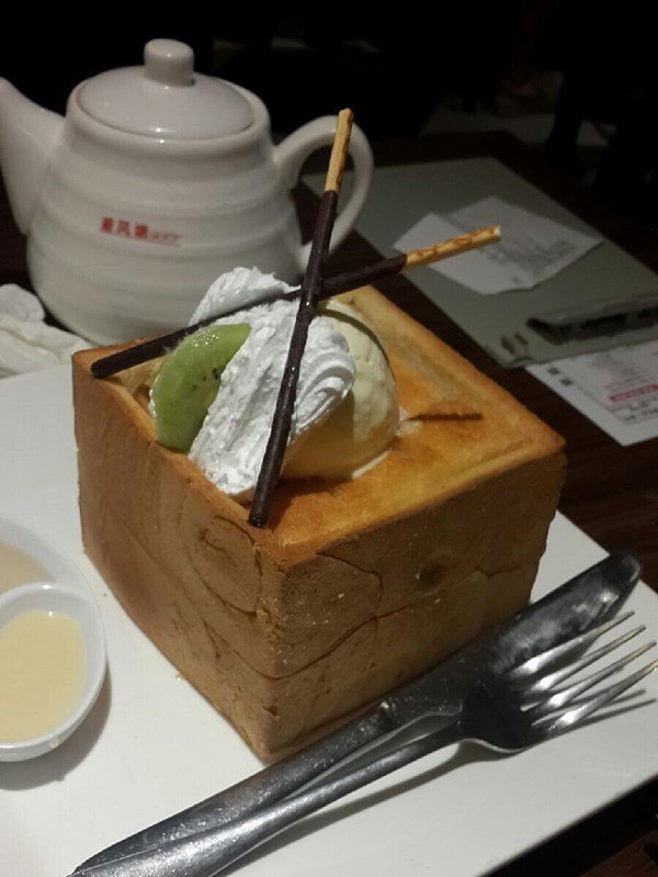 嘉年华厚多士