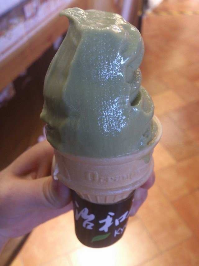 抹茶冰淇淋