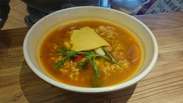奶酪鸡肉拉面