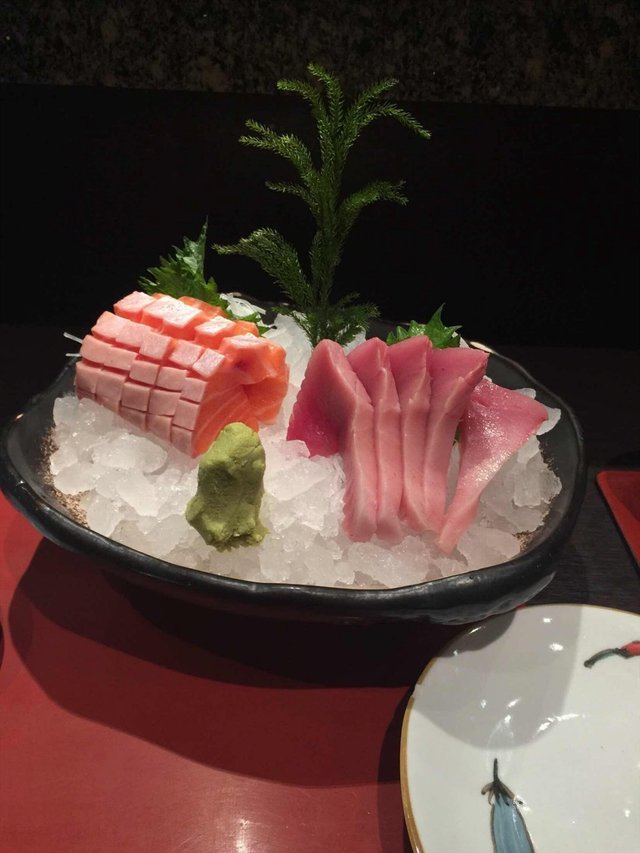 生鱼片拼盘