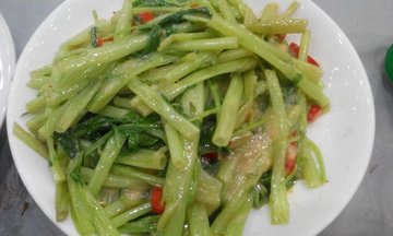 椒丝腐乳炒通菜