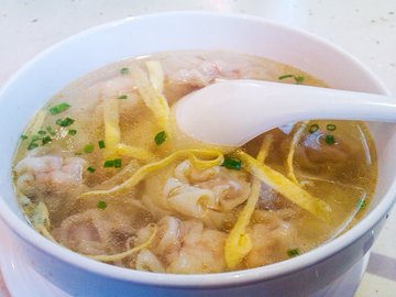 鸡汤鲜虾小云吞