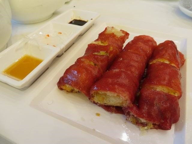 每一段肠粉都包裹着虾仁