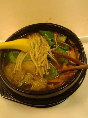 三鲜火腿肠砂锅