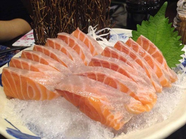 厚切三文鱼刺身
