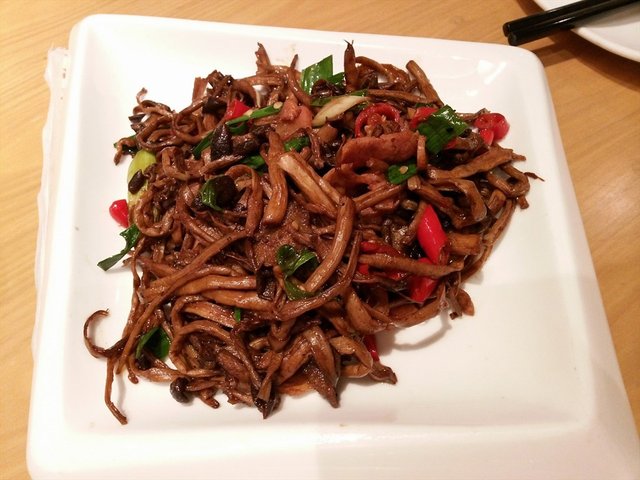 茶树菇炒培根