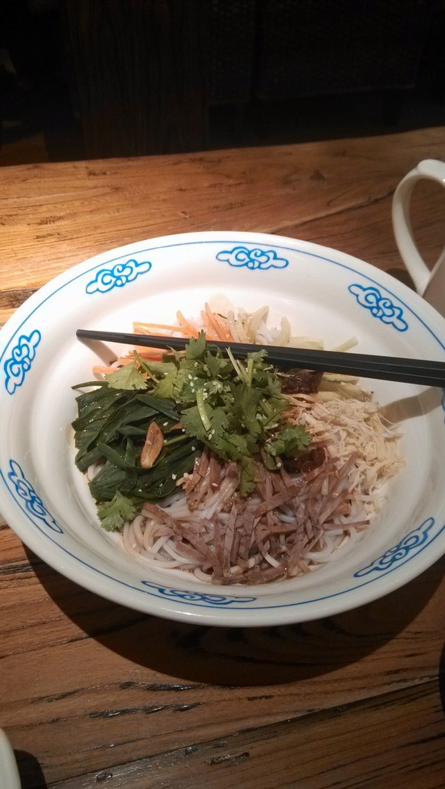 鸡丝凉米线