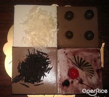 四拼蛋糕